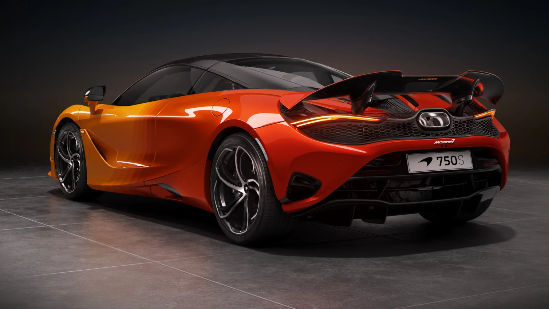 03_P28_MSO Spectrum_Rear_Left_Orange-1_crop-16x9