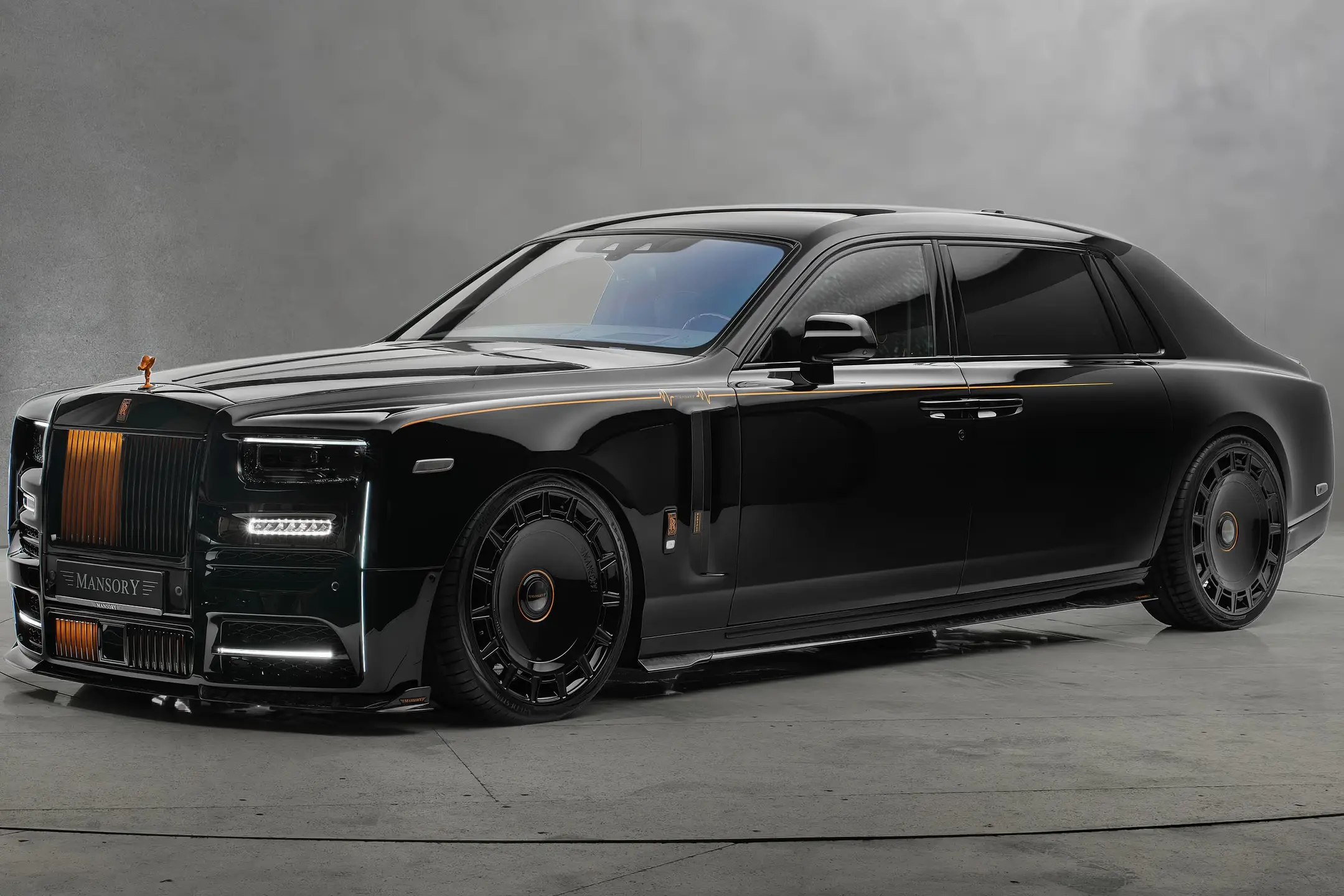 6813c04ce92098c880fae9a5_Rolls-Royce20EWB20MANSORY20Edition-003