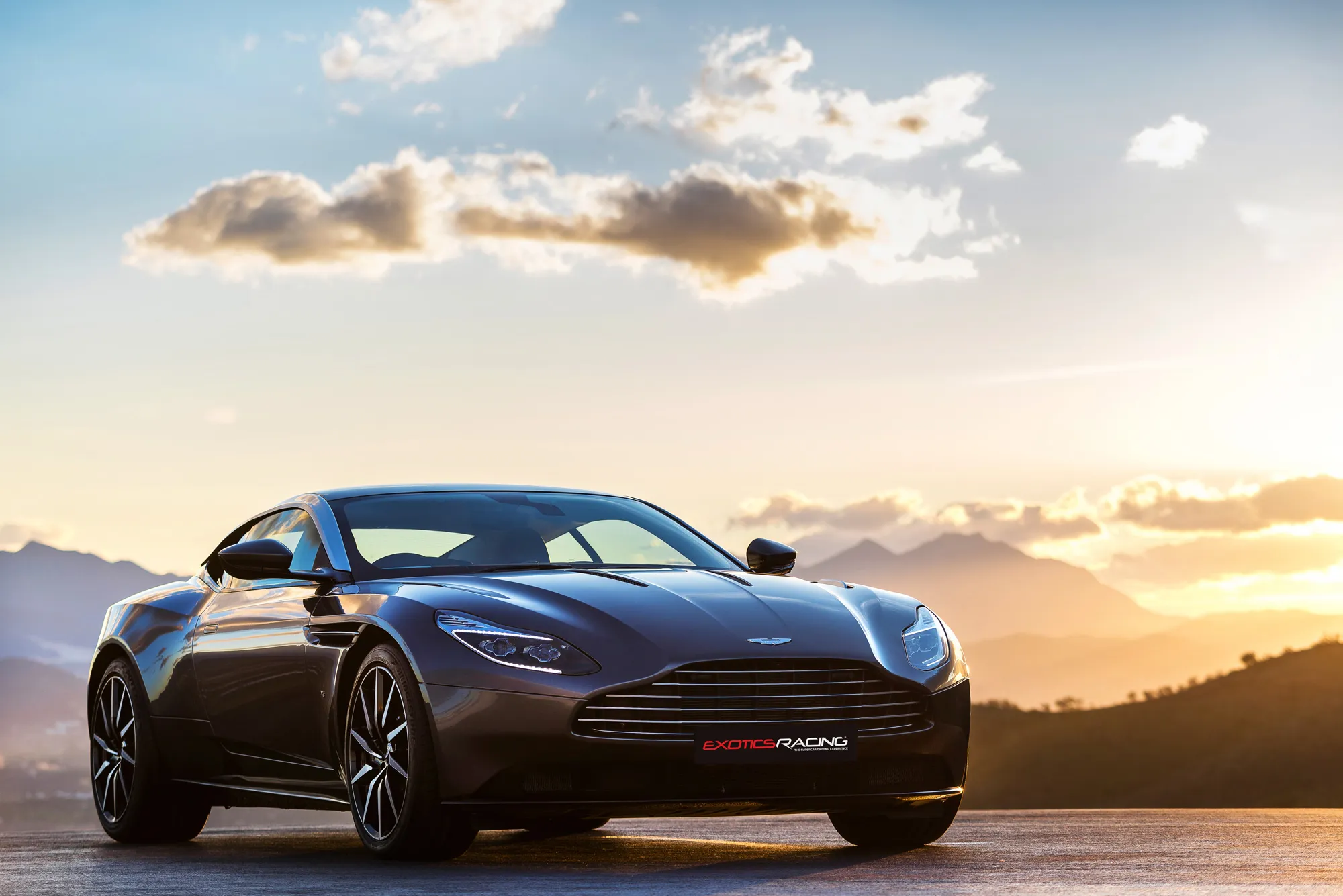 ASTON-MARTIN-DB11